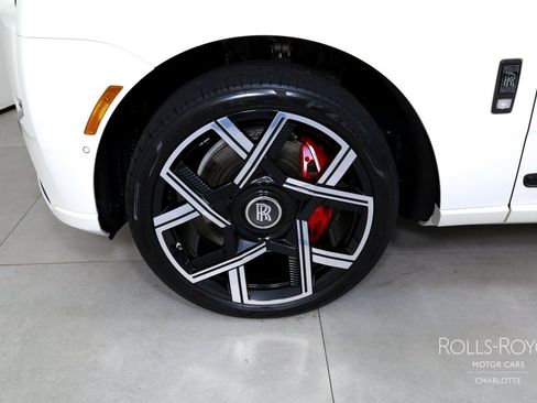 Used 2025 Rolls-Royce Cullinan Black Badge AWD/4WD image 41