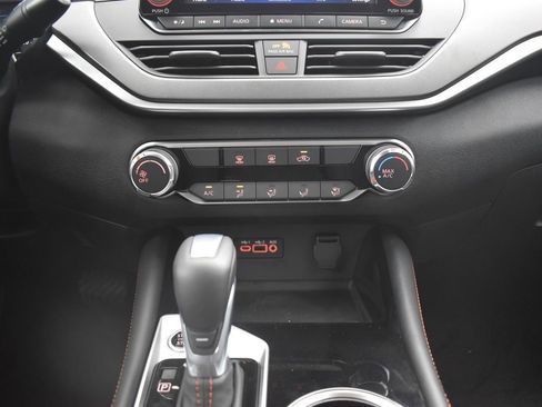 New 2025 Nissan Altima 2.5 SR image 11