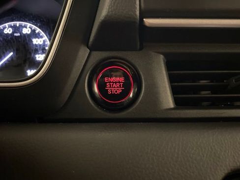 Used 2023 Honda Pilot Sport image 14