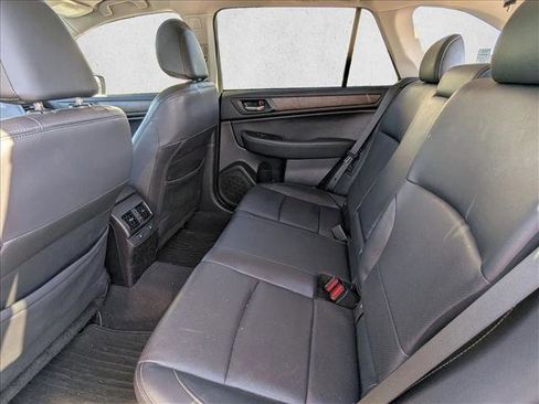 Used 2016 Subaru Outback 3.6R Limited image 19