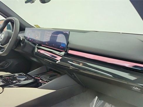 Used 2026 BMW 540i xDrive image 22