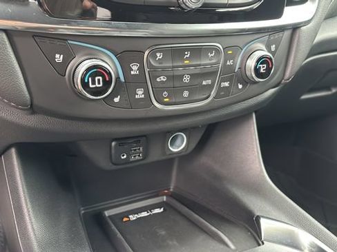 Used 2023 Chevrolet Traverse High Country w/ LPO, Floor Liner Package FWD image 31
