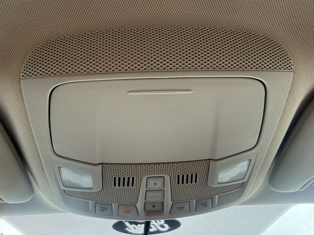 Used 2016 Ford Fusion SE w/ Equipment Group 202A FWD image 32