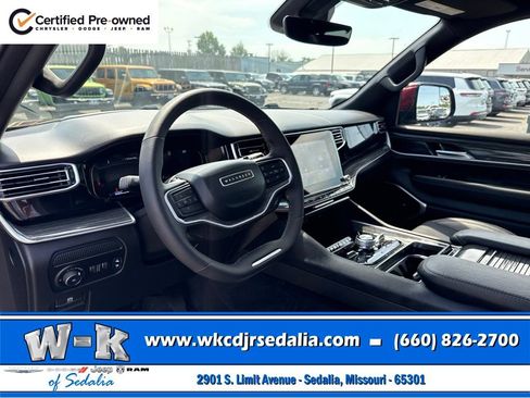 Certified 2022 Jeep Wagoneer Series III w/ Premium Group I AWD/4WD image 23