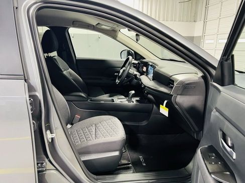 New 2026 Nissan Kicks SV image 32