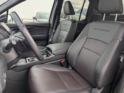 Certified 2025 Honda Ridgeline Black Edition image 29