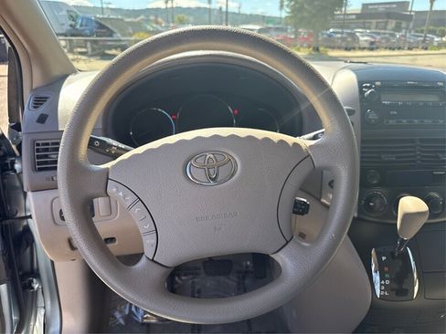Used 2007 Toyota Sienna CE image 15