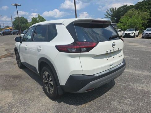 Used 2023 Nissan Rogue SV AWD/4WD image 2