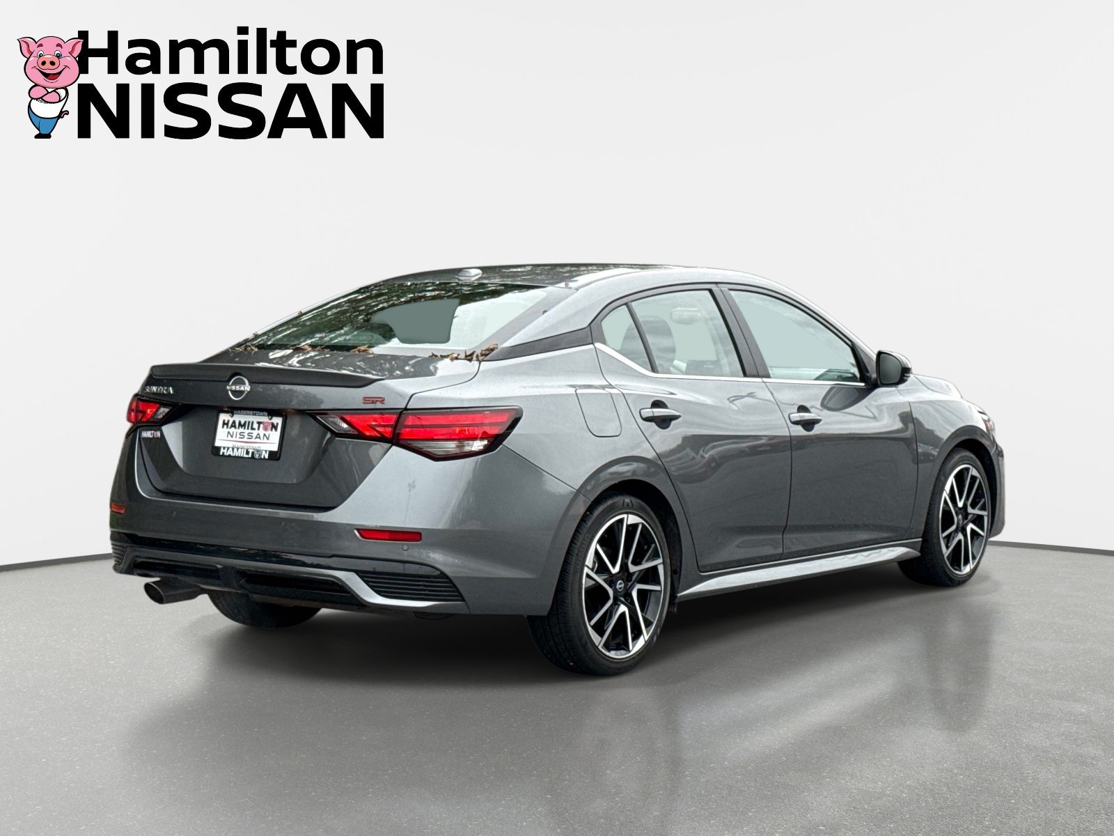 Used 2025 Nissan Sentra SR FWD image 2