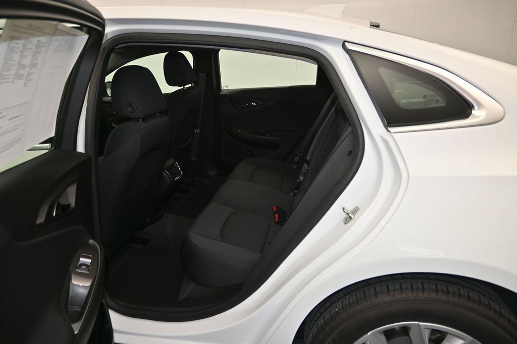 Certified 2025 Chevrolet Malibu LT FWD image 22
