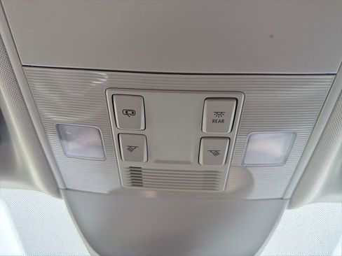 Used 2023 Volkswagen Taos SE w/ Black Wheel Package image 36