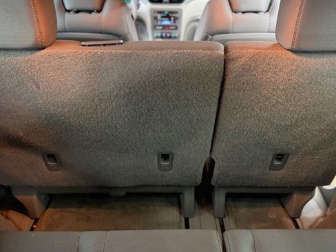 Used 2017 Chevrolet Traverse LS FWD image 10