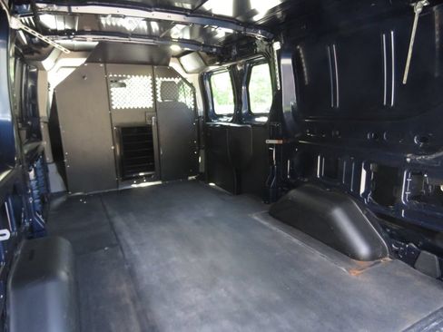 Used 2016 Ford Transit 250 130 Low Roof w/ Exterior Upgrade Package RWD image 20