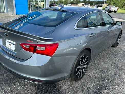 Used 2024 Chevrolet Malibu RS FWD image 2