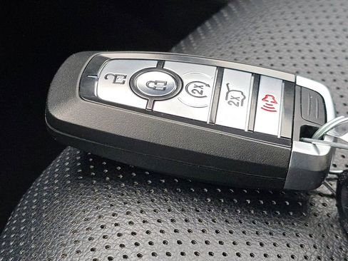 Used 2020 Ford Escape SEL image 32