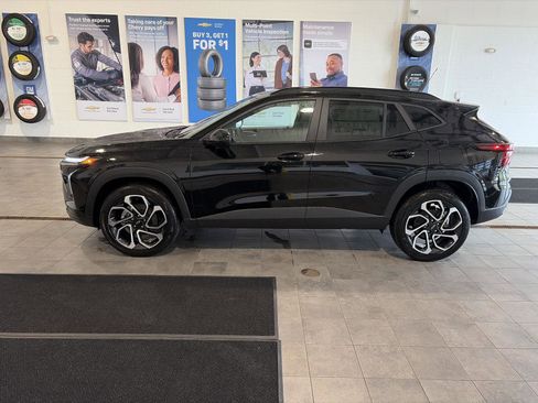 New 2026 Chevrolet Trax RS w/ Driver Confidence Package FWD image 7