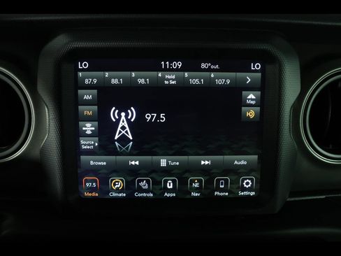Used 2022 Jeep Wrangler Unlimited Sport w/ Sun And Sound Package AWD/4WD image 24