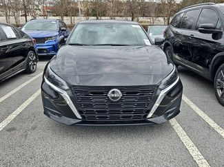 Used 2024 Nissan Altima 2.5 SV video 3