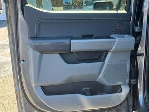 Used 2025 Ford F150 XLT w/ Equipment Group 301A Standard image 17