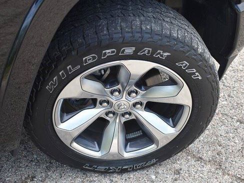 Used 2022 RAM 1500 Limited AWD/4WD image 16