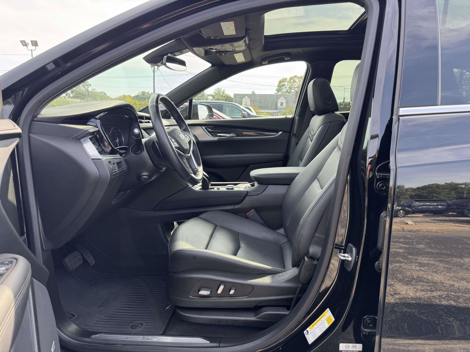 Certified 2023 Cadillac XT5 Premium Luxury AWD/4WD image 14