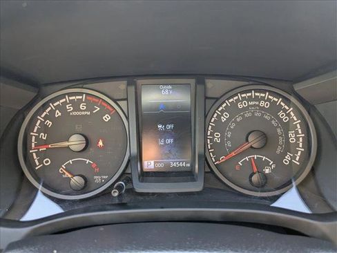 Used 2022 Toyota Tacoma SR image 12