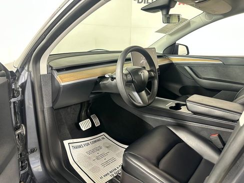 Used 2022 Tesla Model Y Performance AWD/4WD image 18