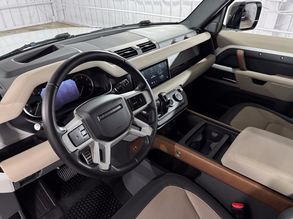 Used 2023 Land Rover Defender 110 X-Dynamic SE AWD/4WD image 26