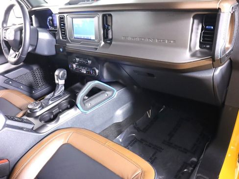 Used 2021 Ford Bronco Outer Banks AWD/4WD image 46