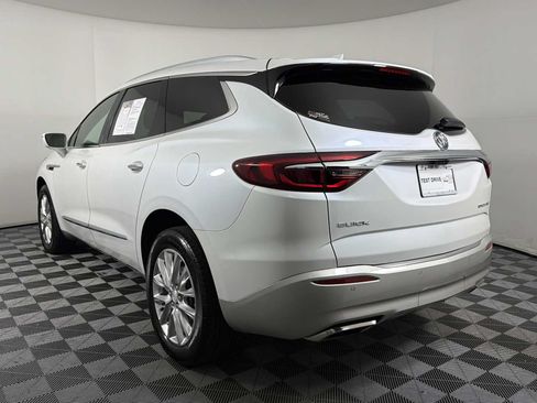Used 2018 Buick Enclave Premium w/ Trailering Package FWD image 4