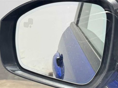 Used 2017 Land Rover Range Rover Sport SVR image 12