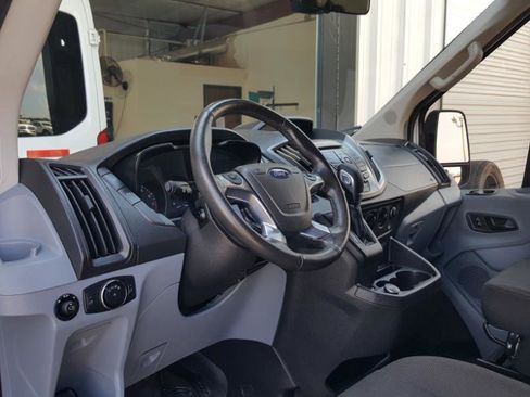 Used 2018 Ford Transit 150 XLT image 14