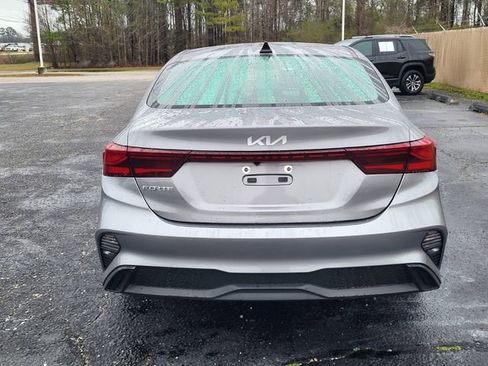 Used 2024 Kia Forte LXS image 3