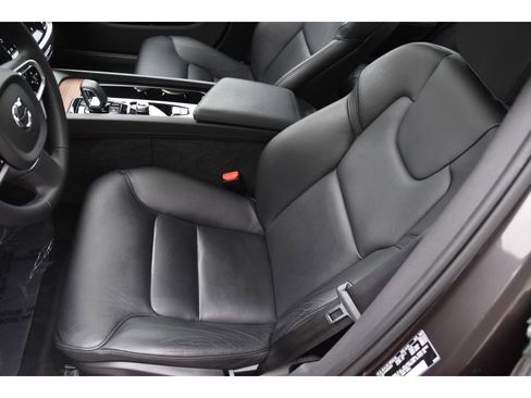 Certified 2023 Volvo S60 B5 Plus w/ Climate Package image 13