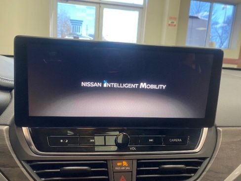 Used 2024 Nissan Altima 2.5 SV w/ SV Premium Package image 29