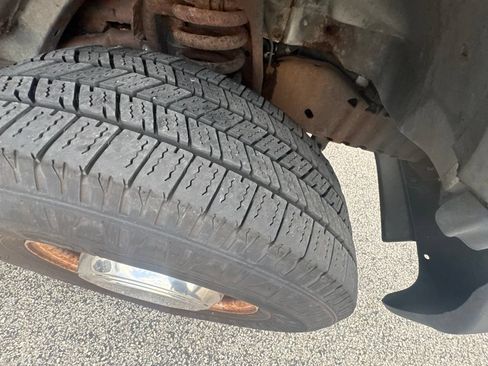 Used 2006 Ford E-350 and Econoline 350 XLT RWD image 27
