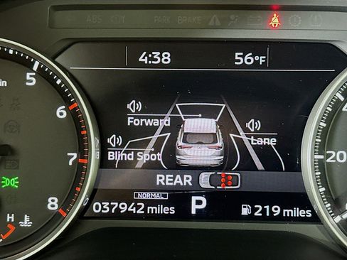 Used 2024 Mitsubishi Outlander SE image 19