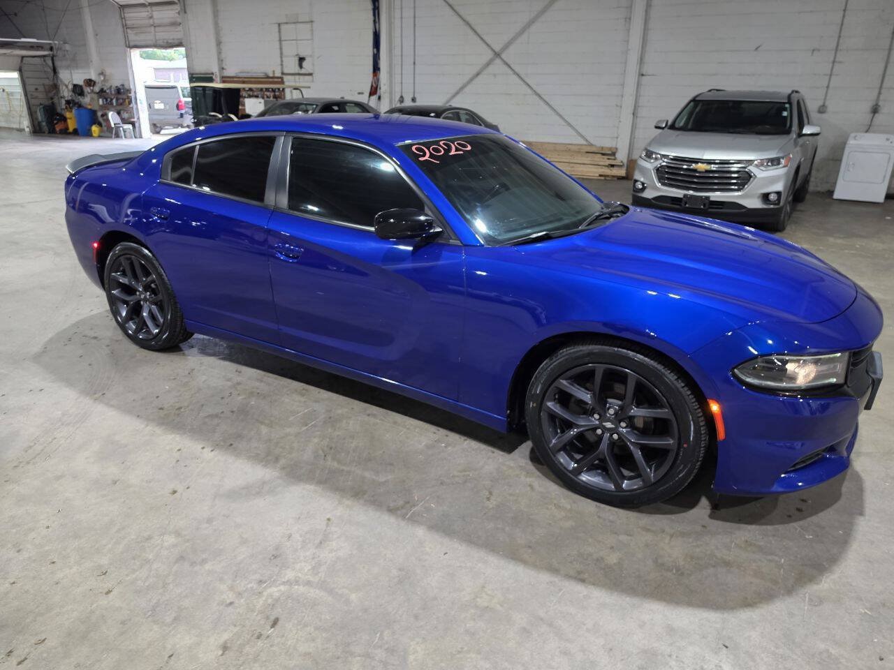 Used 2020 Dodge Charger SXT w/ Blacktop Package RWD image 17