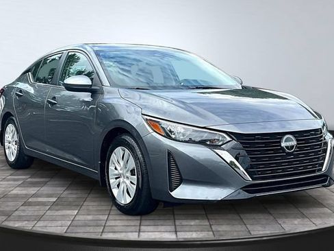 Used 2025 Nissan Sentra S FWD image 3