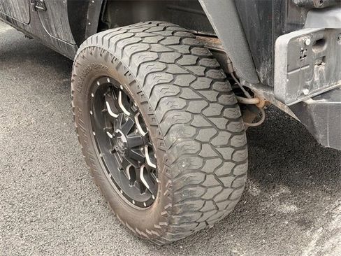 Used 2018 Jeep Wrangler Unlimited Sport S image 12