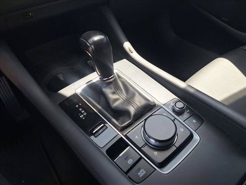 Used 2021 MAZDA MAZDA3 s FWD image 14