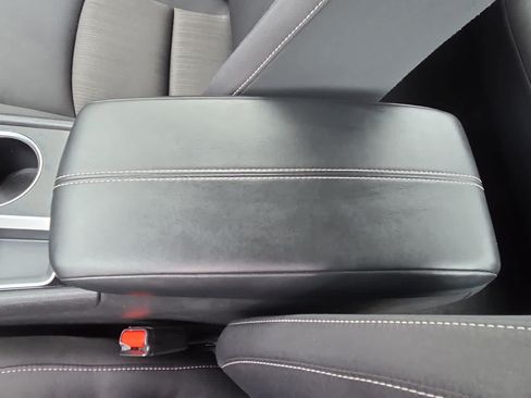 Used 2024 Nissan Altima 2.5 SV FWD image 19