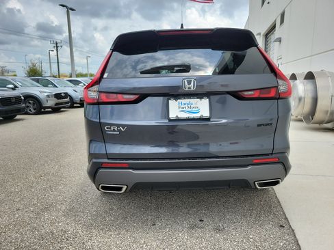 Used 2025 Honda CR-V Sport image 5