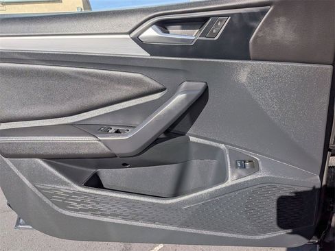 Used 2025 Volkswagen Jetta Sport image 11