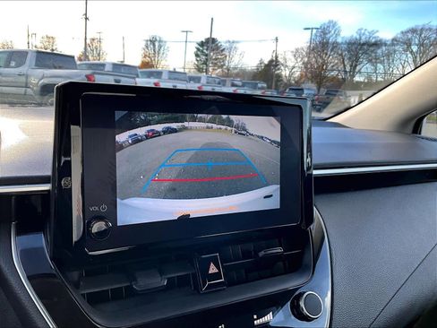 Used 2023 Toyota Corolla LE image 19