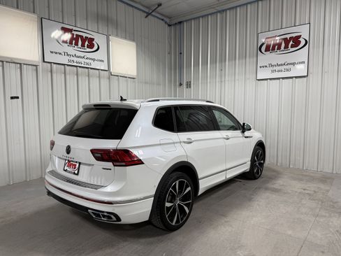 Used 2022 Volkswagen Tiguan SEL R-Line image 5