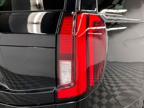 Used 2025 Ford Expedition Active AWD/4WD image 35