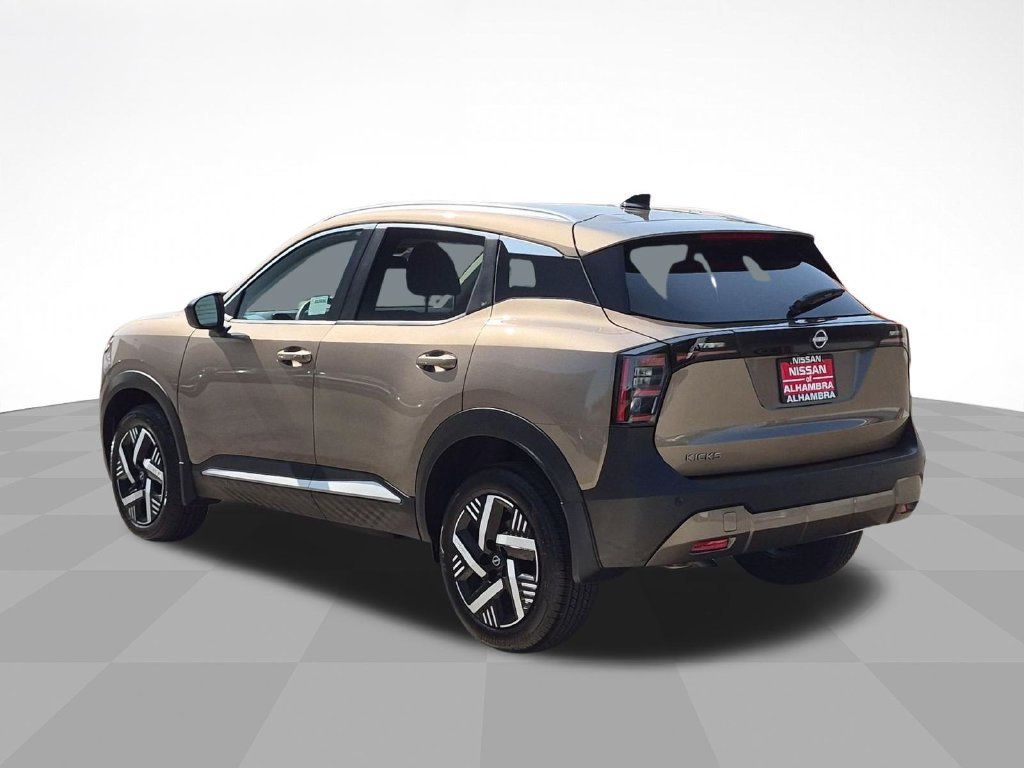 Certified 2026 Nissan Kicks SV FWD image 7