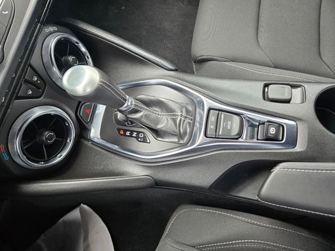 Used 2023 Chevrolet Camaro LT image 9