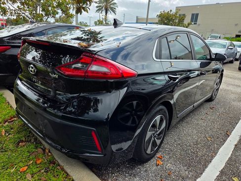 Used 2017 Hyundai Ioniq SEL w/ Tech Package 02 FWD image 5